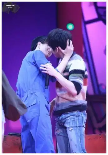 王一博肖战地下停车场接吻三分钟的简单介绍