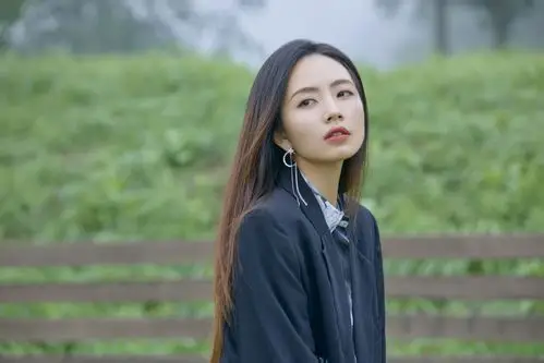 刘惜君相关图片