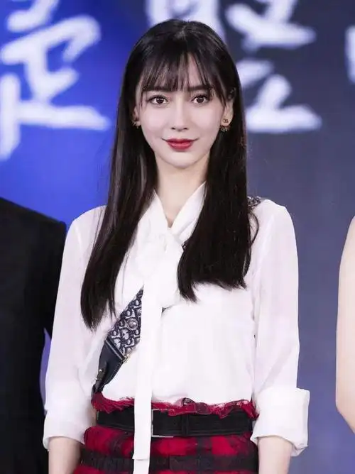 中国歌手,演员164cm孟美岐,1998年10月15日出生于中国河南省洛阳市,在