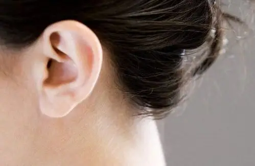 4种不同的耳朵形状看你一生的命好不好你是富贵命吗