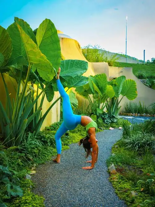 变好的从来不是生活是你自己山里瑜伽