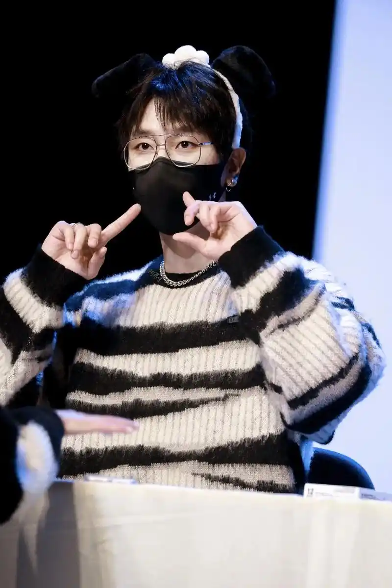 景向谁依2.11苏州线下.平等羡慕每一个去线下的小蝴蝶!今 - 抖音