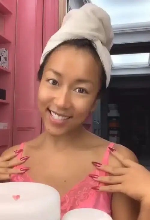 吉克隽逸素颜直播被截图和精修对比堪比整容白的可不只是一个度