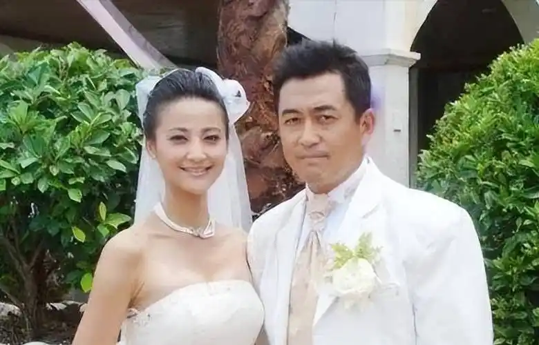 王志飞转身娶了小15岁的张定涵_杨树鹏_李健_关系