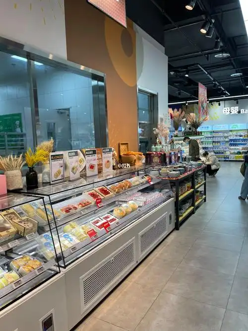 七鲜超市,是京东旗下的自营超市,在北京有多家连锁店,除了超市生鲜