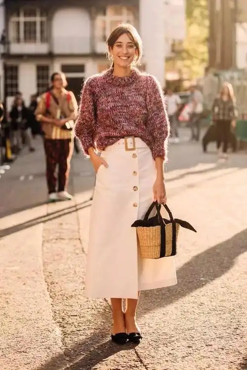 毛衣 半裙,学何穗,迪丽热巴这样穿,时髦又温暖!