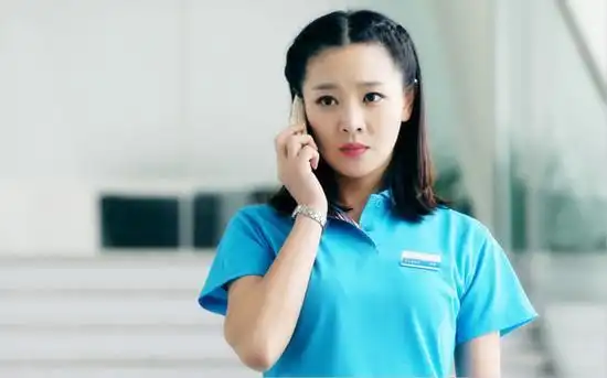 出道15年没红,跟着张嘉译4次火了,网友:导演很重要