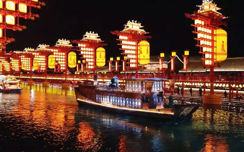 唐山河头老街夜景真是太惊艳了,恍如来到盛唐不夜城