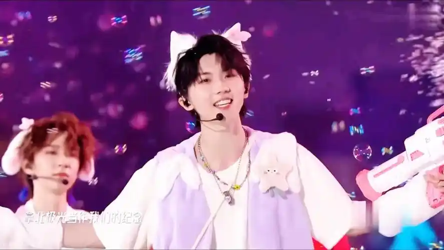 【马嘉祺】谁家的小猫跑出来了?