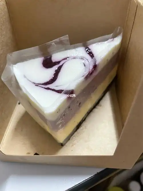 外卖收到没有纸托的星巴克蛋糕结果吃完拉肚了