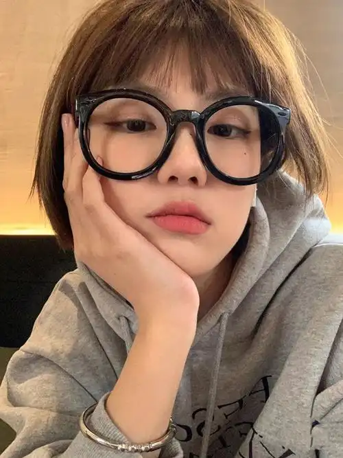 蜜丝吴新品超大黑框眼镜大胖圆脸黑色眼镜粗框架圆形箭头韩版潮男士