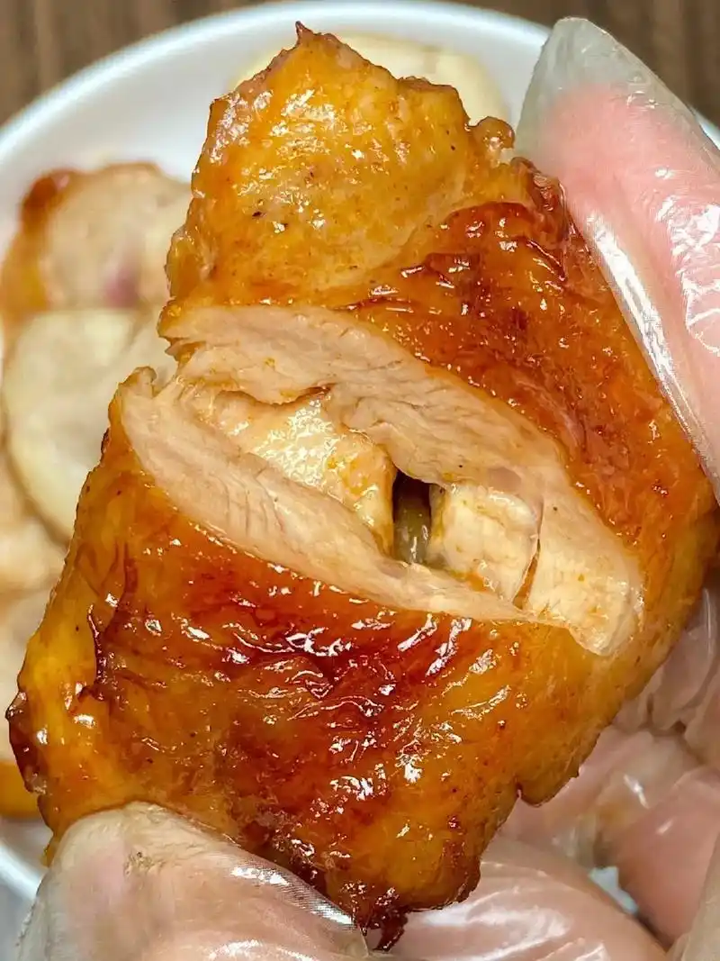 做法: 16615鸡腿去骨 2661577一勺料酒,蚝油, - 抖音