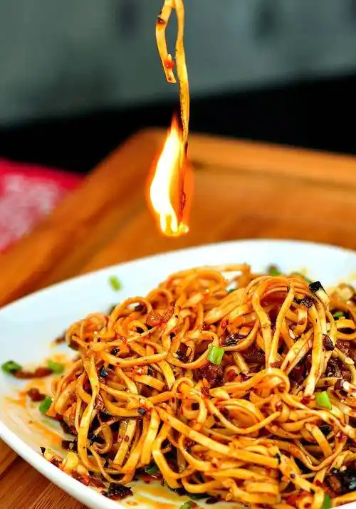 原创四川传统名小吃宜宾燃面火哥教你在家也能感受下馆子的滋味