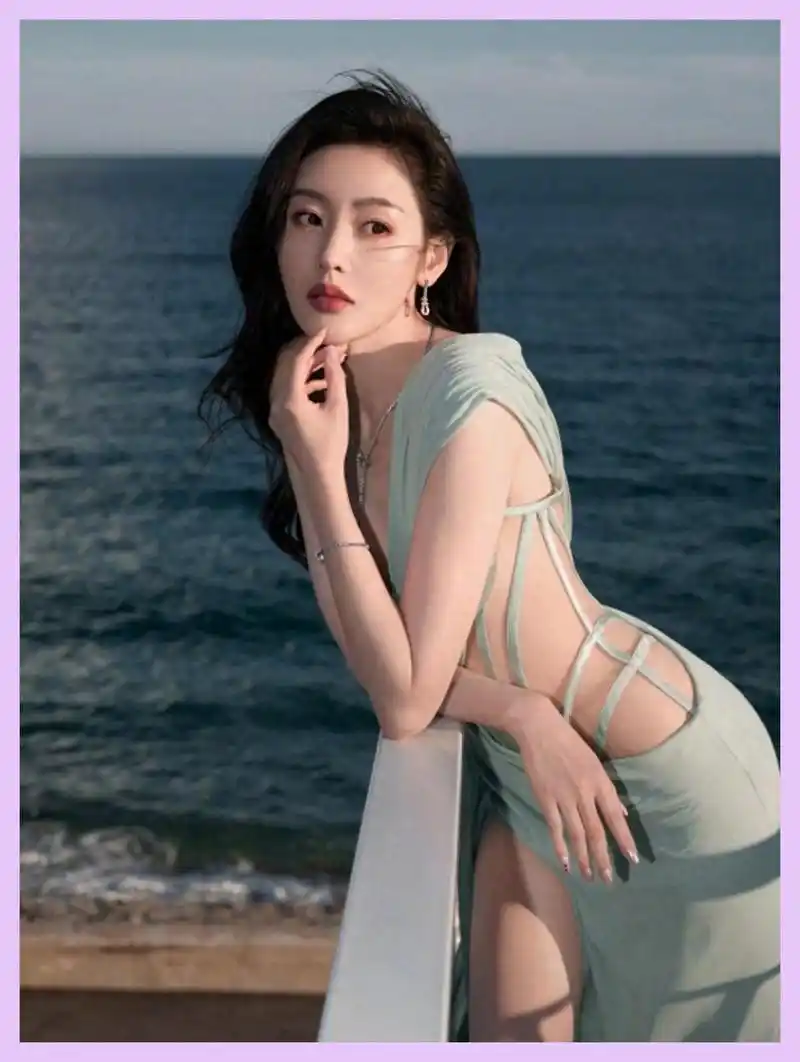 张天爱热辣瑜伽瞬间:黄金比例腰臀与鲜明马甲线震惊网友