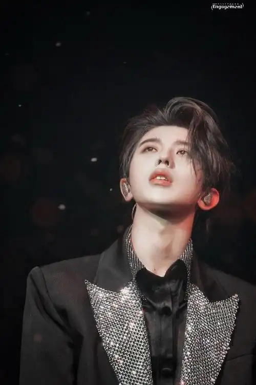 蔡徐坤#被霜打过的玫瑰依旧耀眼95  03蔡徐坤 cxk 蔡徐坤帅气