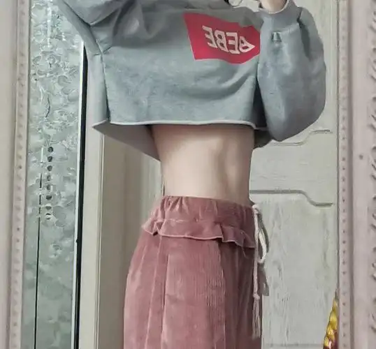 女生腹肌谢谢帕姐给我的腹肌进行中