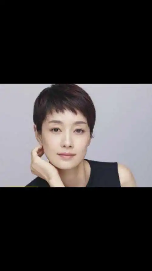 不一样的人生#娱乐圈仅存的9位方脸女明星,她们的脸方下巴宽,但谁能