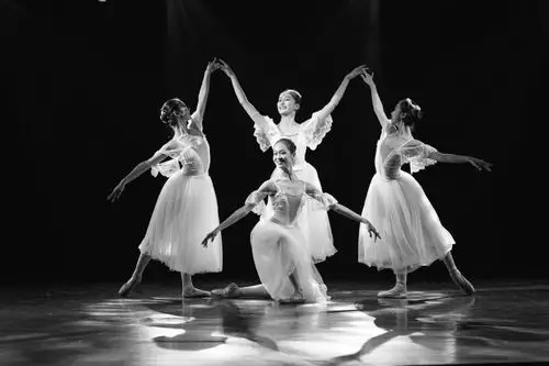 芭蕾舞《古典女子四人舞》