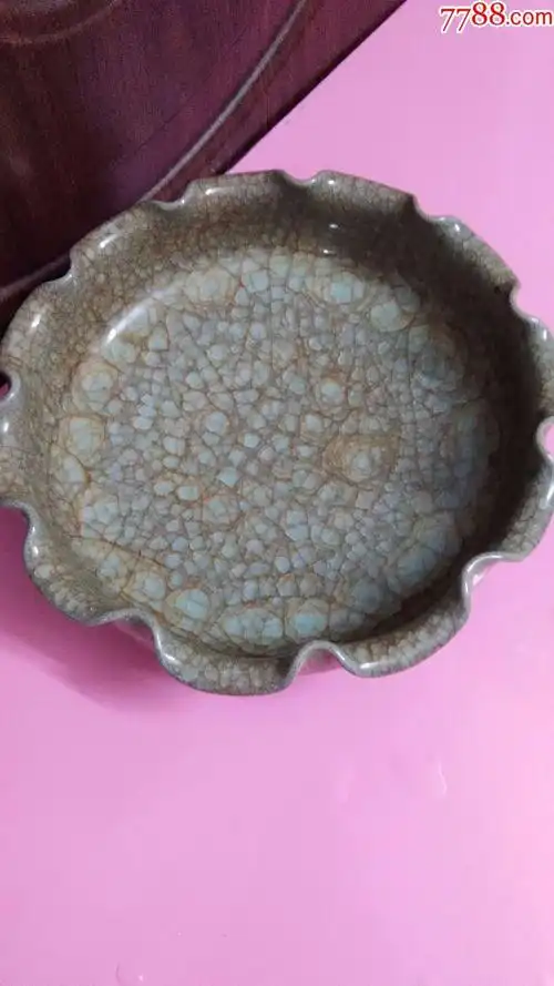 冰片汝窑开片荷叶卷口碗