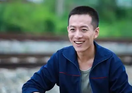 《养父的花样年华》热播 邢佳栋刘紫鸣演父子