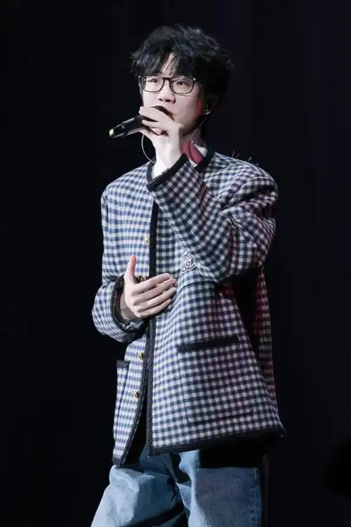 2024第一面99@许嵩#张靓颖光巡回演唱会#济南·济南奥林匹克体育