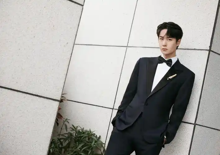 王一博西装绅士范写真