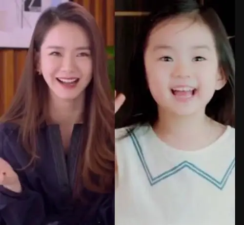 这个细节,看得出戚薇对lucky的陪伴超多,这一家三口好幸福