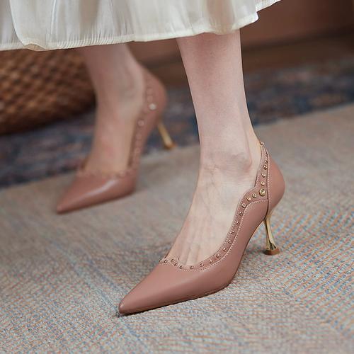 叶青天原创铆钉气质高跟鞋子2024年春季新款尖头性感猫跟高跟鞋女