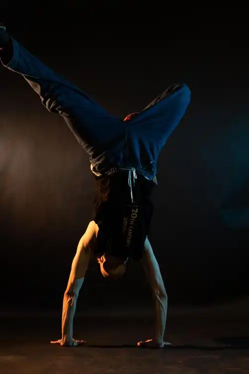 breaking街舞青年