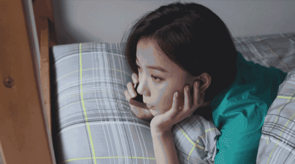 王珞丹清新美女女神gif动图_动态图_表情包下载_soogif