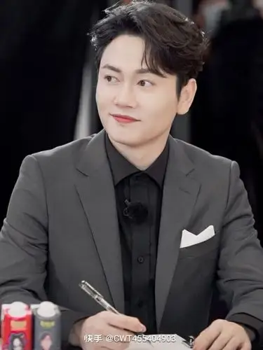 孟鹤堂2-明星照片册-话本小说网