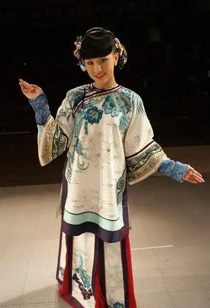 黄龄的相册弘一法师我的古装扮相