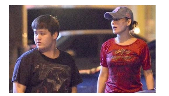 据传,宁静和保罗离婚后,认识了伴侣古雷,2006年还传出两人结婚的传言