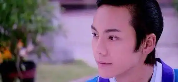 陈伟霆和娜扎传出热恋,张翰和陈伟霆这两个男孩哪个更受欢迎?