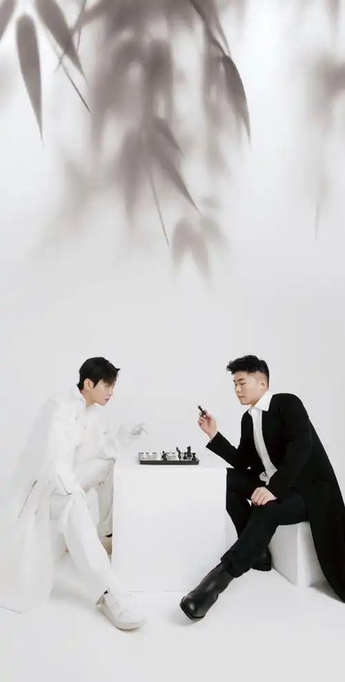 神仙可爱孟鹤堂, 人间甜饼周九良.