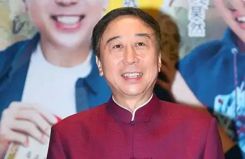 冯巩65岁高龄仍不停接商演!缺钱花?原因曝光让人动容