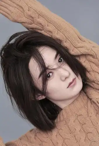 赵丽颖利落短发飒爽写真图片18