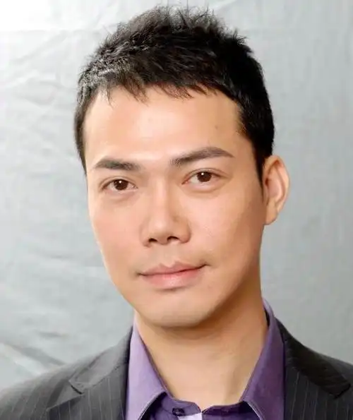 q1:谢天华的家庭状况怎么样?