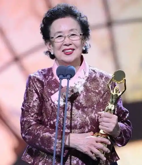 最催泪的韩国喜剧女王——老戏骨罗文姬_腾讯新闻