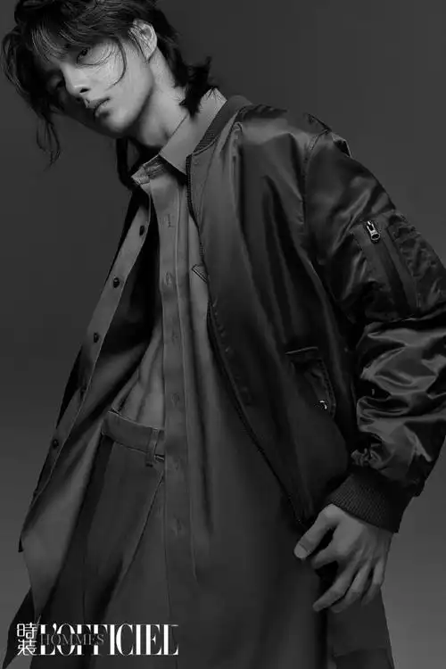 王一博#6169986067#王一博长风破浪#–王一博的时尚杂志册