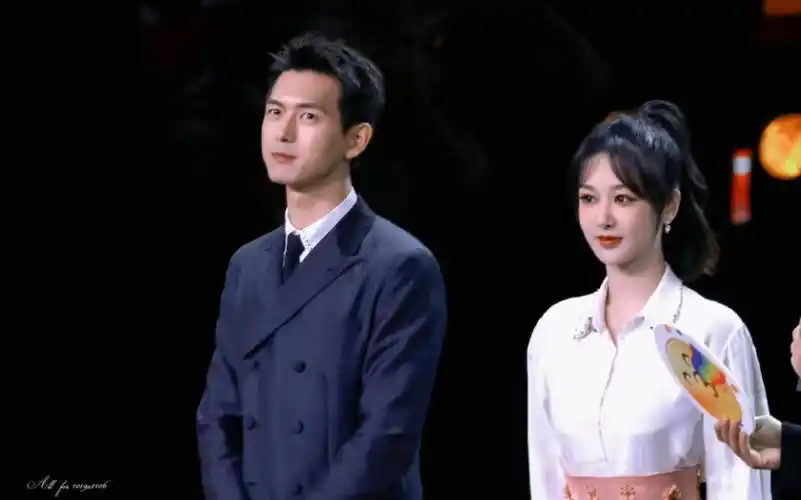 杨紫李现 李子夫妇 爱死他俩在一起的氛围感 好爱他俩的暗搓搓!