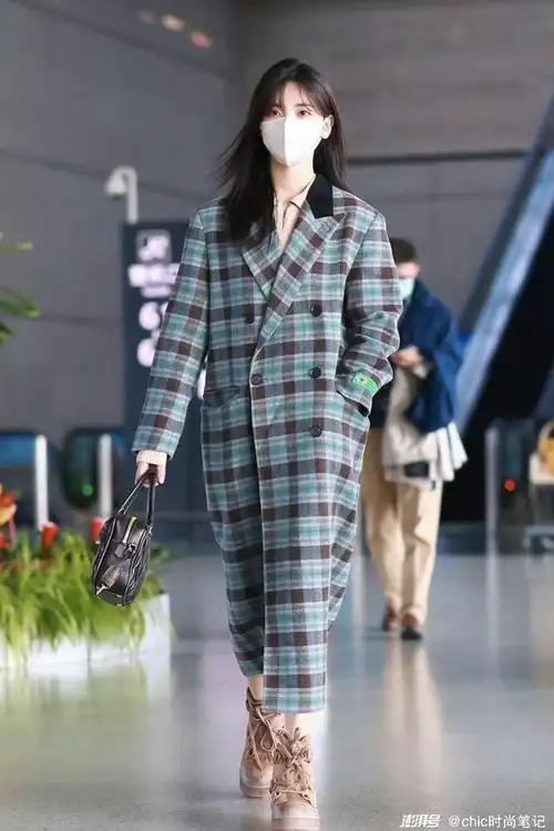 女明星机场穿搭,如何不露脸也能穿得美