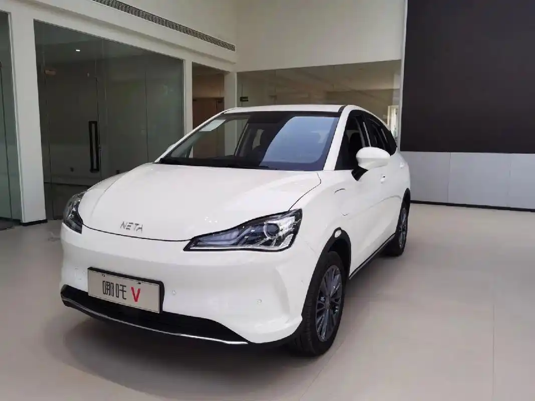 2023年享受国补的新能源汽车哪吒v高性价比 哪吒 v 现车!现车!现车!优