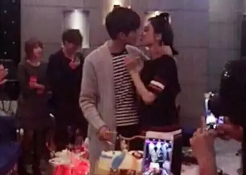 古力娜扎和张翰在一起时,好像从没穿过女人最爱的这件东西!