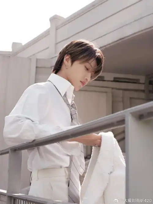 刘雨昕丝塔芙品牌代言人##丝塔芙的昕朋友##刘雨昕