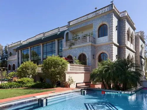 【顶级别墅】宫殿式豪宅—洛杉矶霍尔姆比山330号