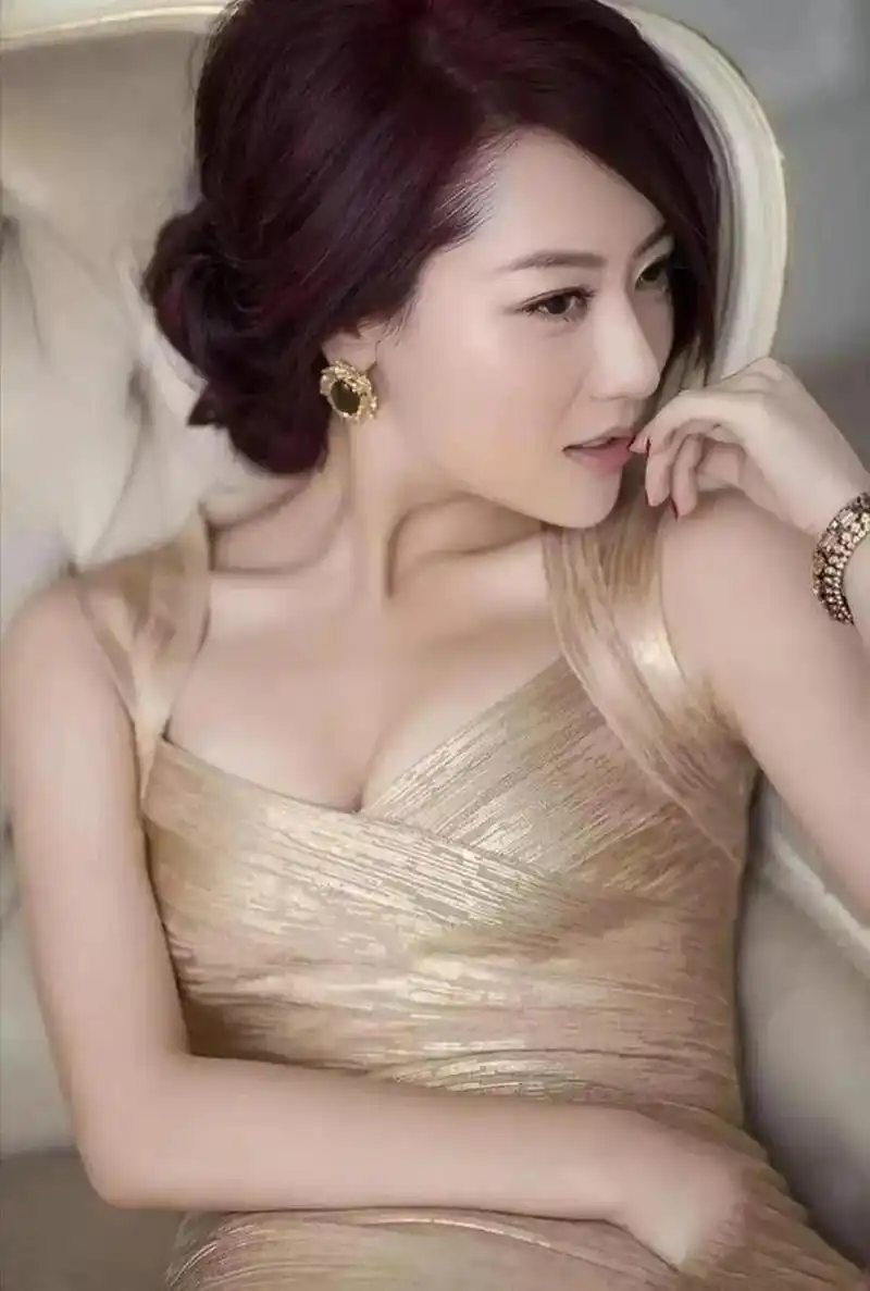 白冰,最美的玉漱公主,让易小川流连忘返的神话公主白冰是一位中国著名