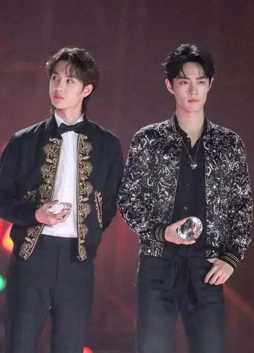 肖战王一博再同台对粉丝来说就是一场盛大的重逢