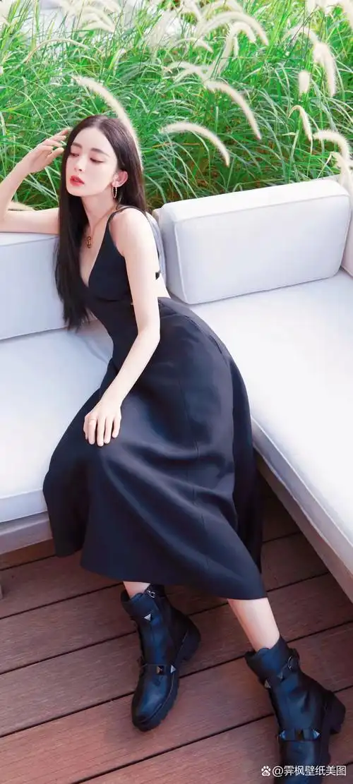 美女壁纸~古力娜扎,月光女神,璀璨夺目