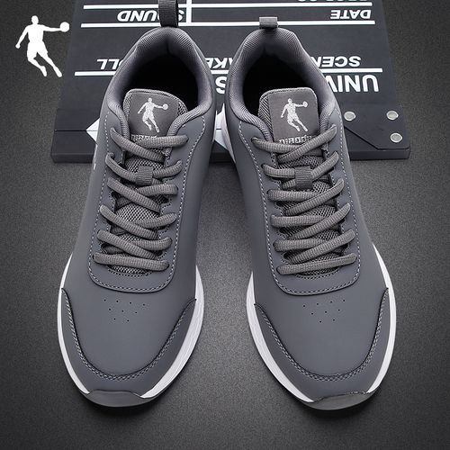 乔丹男鞋冬季皮面防水跑步鞋男士新款官方旗舰正品休闲鞋子运动鞋